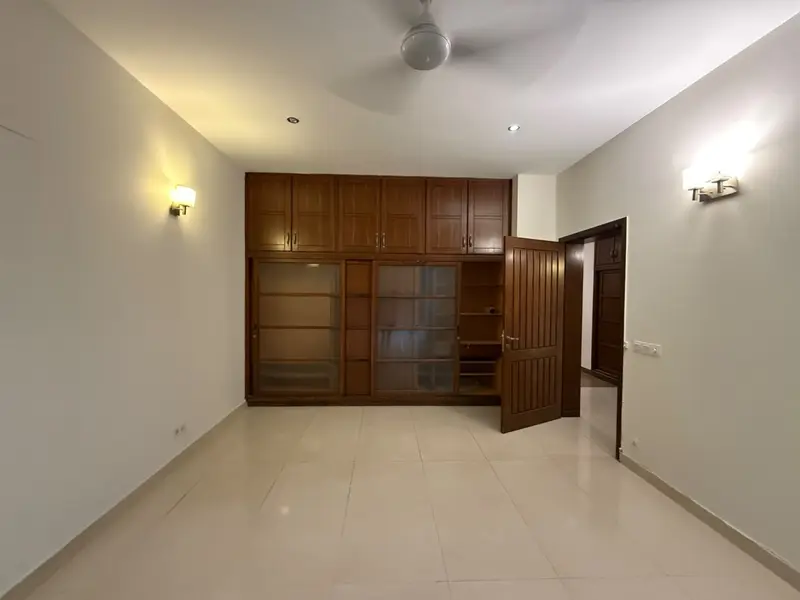 E-11 1 kanal ground portion available for rent