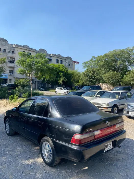 Japani Indus Corolla 1995
