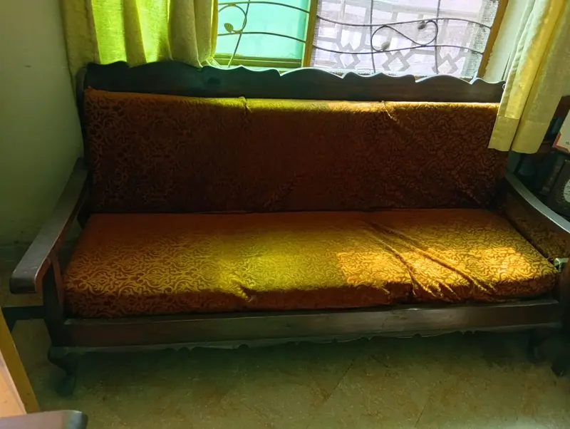 3 1 1 sofa set wood