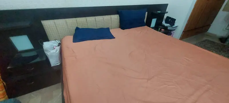 King size double bed