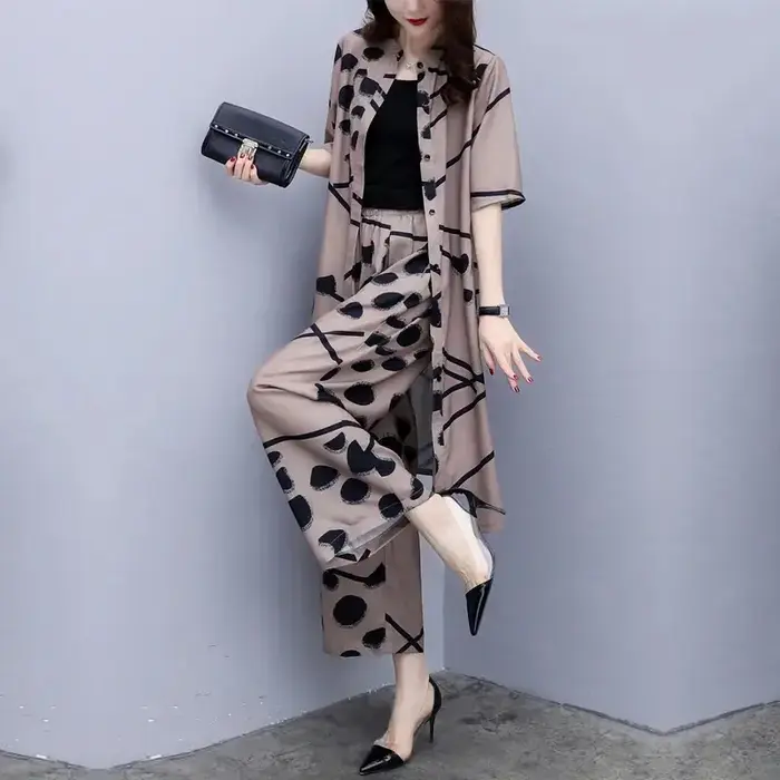 2-piece Printed Loose Slimming Suit Beige Black