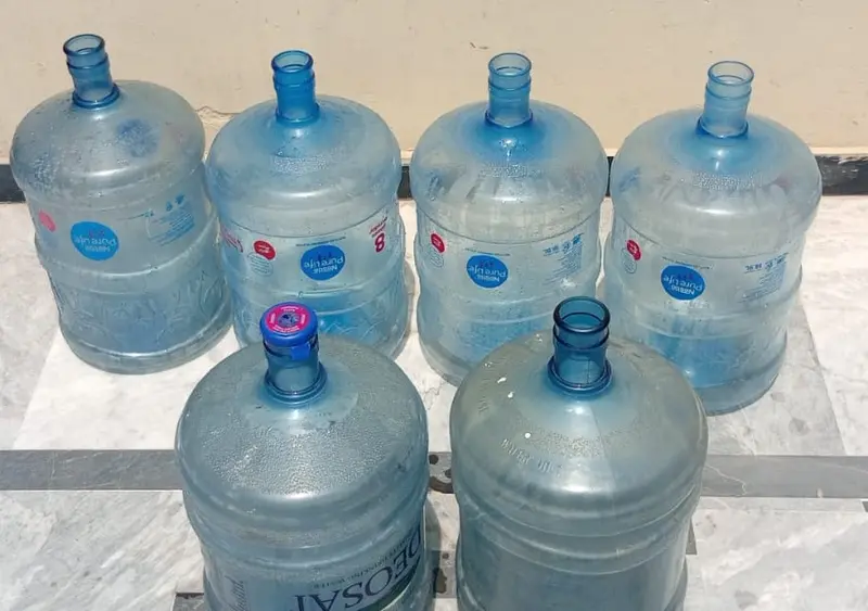 06 Bottles 19 liter each