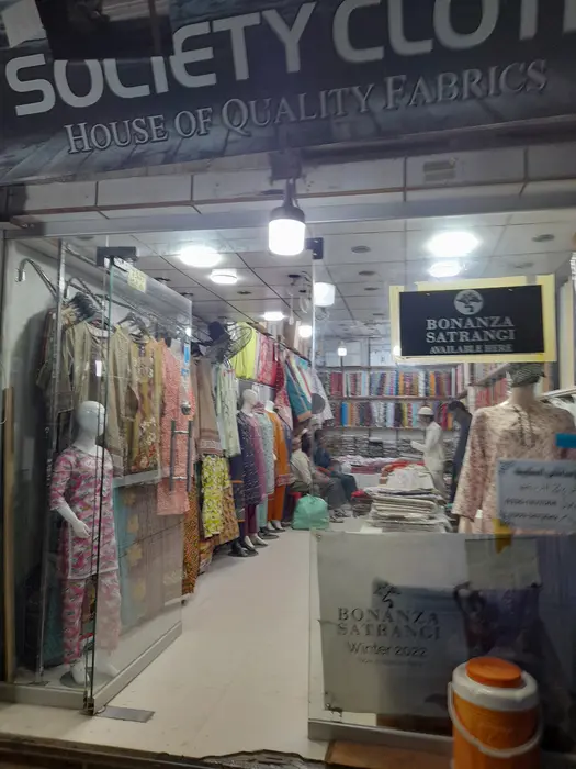 Shop for sale at tariq road.