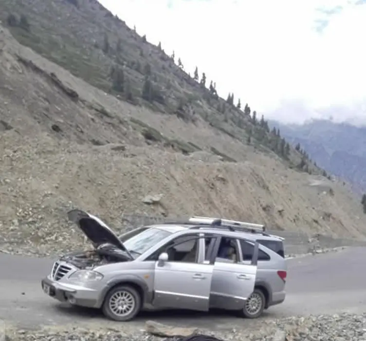 Universal car roof rack