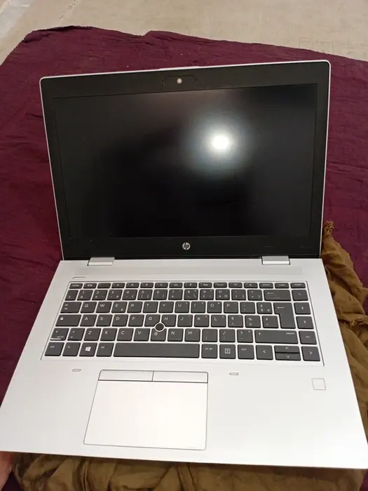 Hp laptop  i5 8th gen 640g5 8rem ssd256