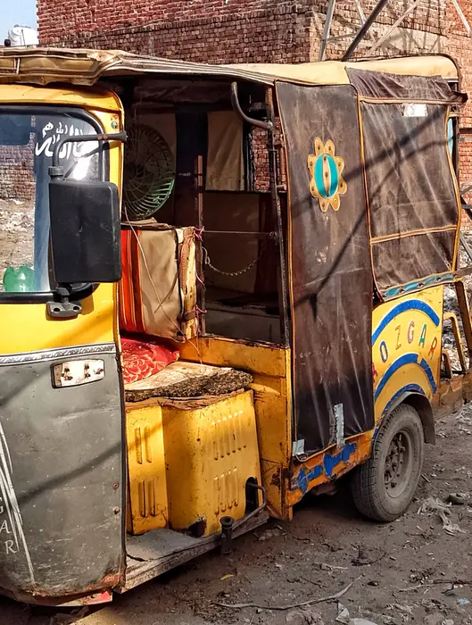 Rozgar auto rickshaw