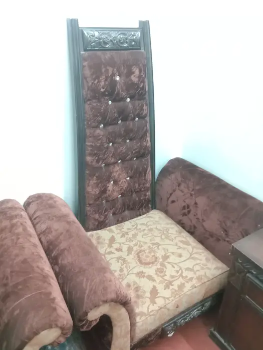 2 coffee chairs with 2tables