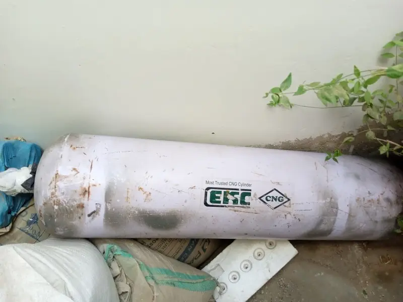 GAS CYLINDER
