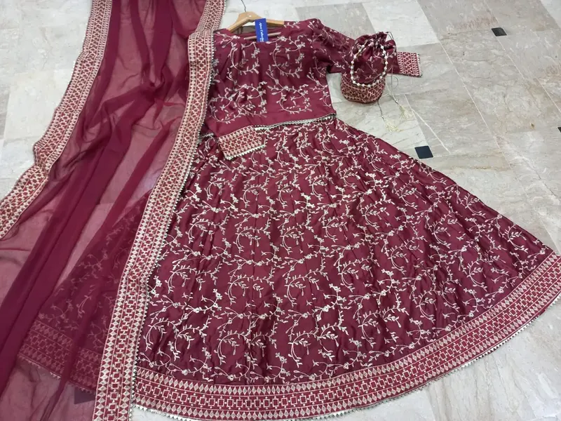 3 Pcs women&amp;#039;s stitched shamoz silk embroidered Maxi suit