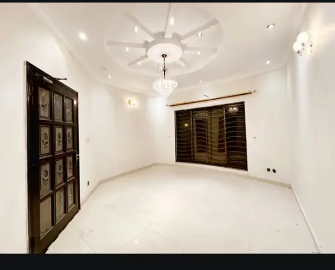 10 Marla house for rent in bahria phase 4