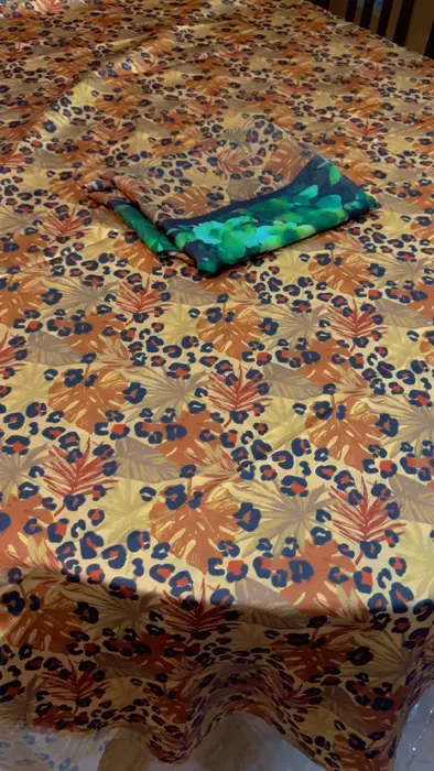 Branded premium 3 pcs lawn suit for sale.