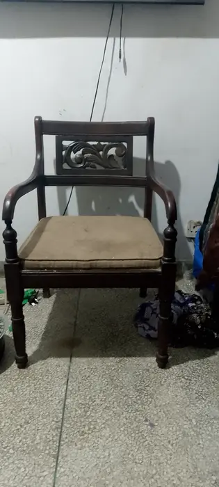 Chairs 4, 2 separat,2 combined