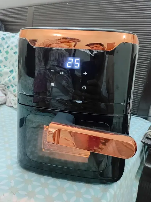 An imported Air Fryer in best condition for Sale