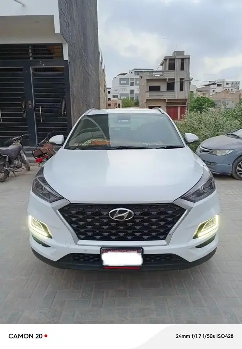 Hyundai Tucson fwd gls without sunroof