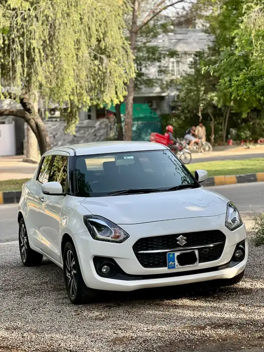 Suzuki Swift GLX CVT 2022
