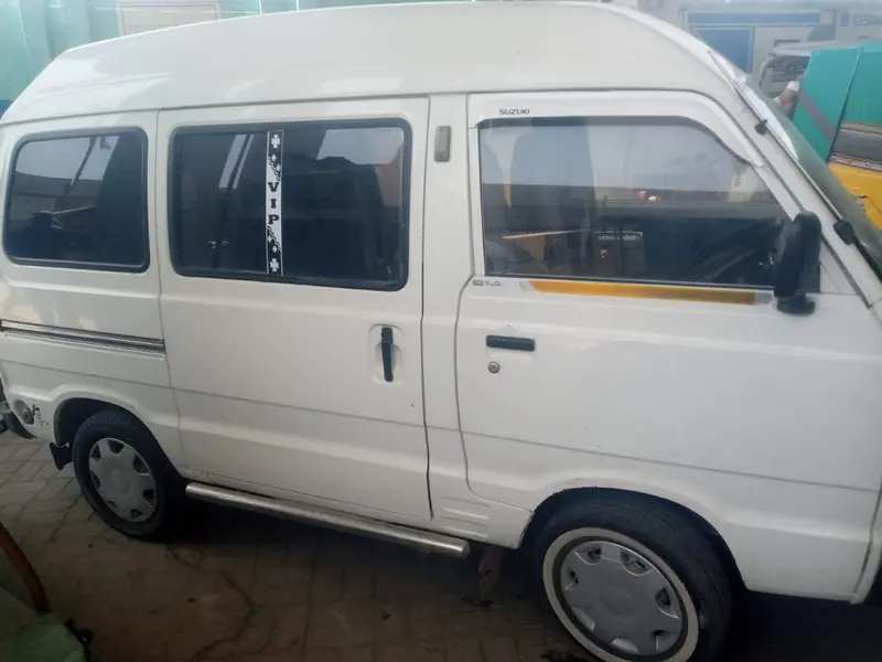 Urgent sale Model 2015 Number .islamabd  1Good condition mechanically