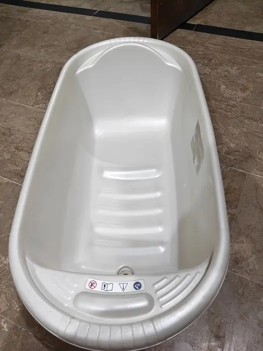 Kids bath tub for sale