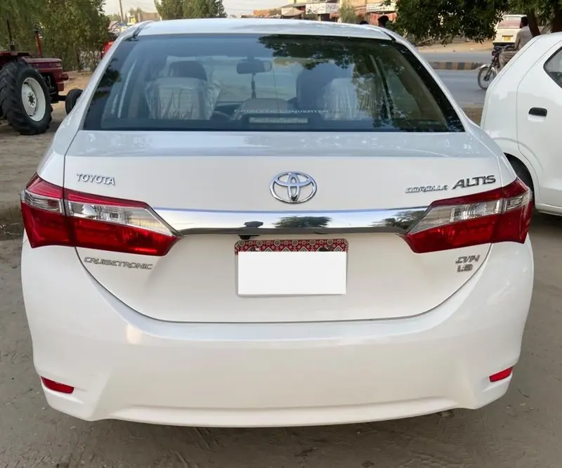 Toyota Corolla Altis Cruisetronic CVT-i 1.8 2016 - B2B Genuine
