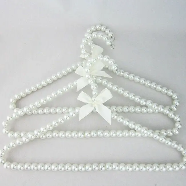Pearl Hanger