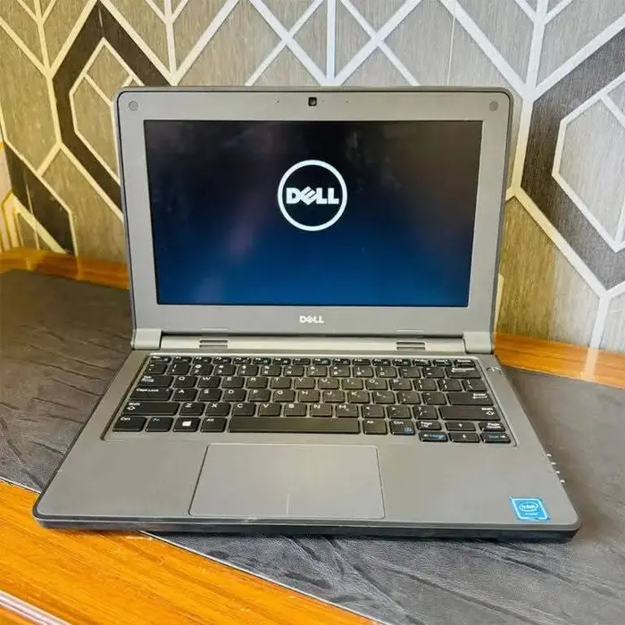 Dell Latitude 3150 Ram: 4GB/Storage: 128GB SSD