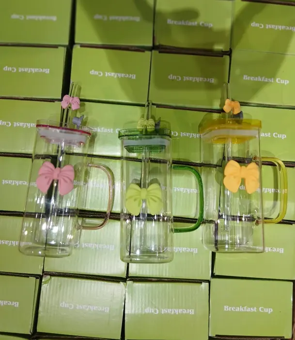 Bow Glass Straw